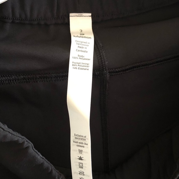 New Lululemon size 2 black tapered leg/midrise 7/8 length dress pants - Picture 3 of 4